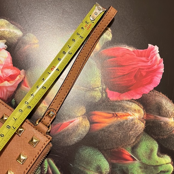 💎🤙🏻💎•👄Michael Kors x Stud Vibes x Get it Gyrl💎🤙🏻 - Picture 8 of 12